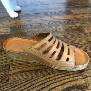 V Italia Camel Slide On Sandal Size 38